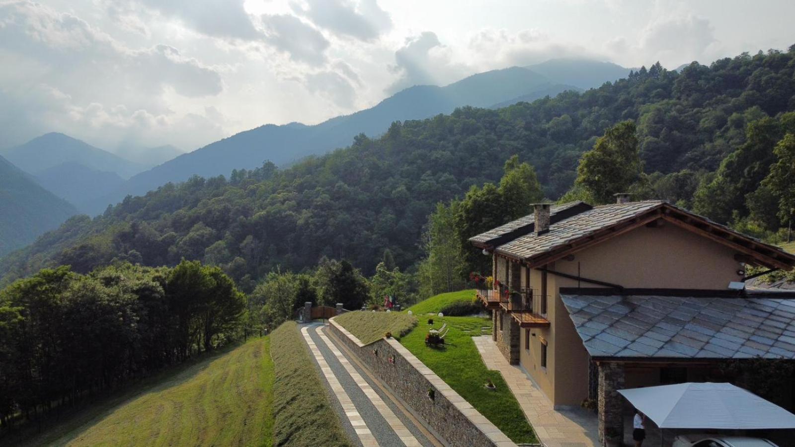 La Drit Apartment Paesana Екстериор снимка